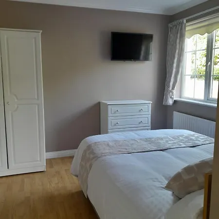 Rest-a-while Across From The Clinic Galway